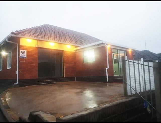 225M² BUSINESS FOR SALE IN BLUFF